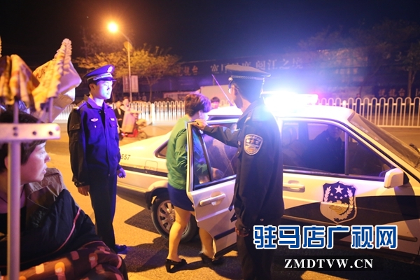 违法嫌疑人带离.JPG