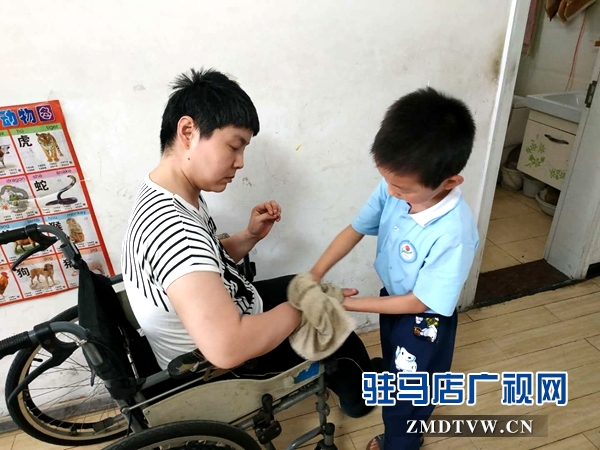 孝心少年陈宗阳：用爱唤醒沉睡的妈妈