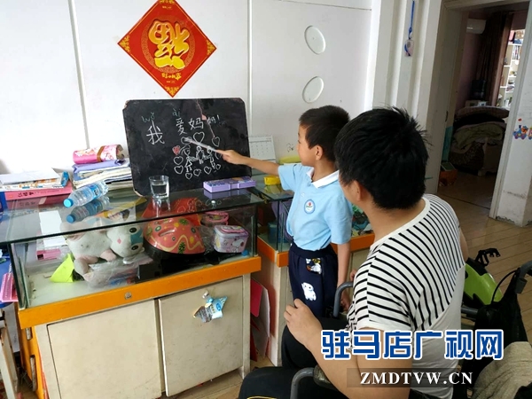 孝心少年陈宗阳：用爱唤醒沉睡的妈妈