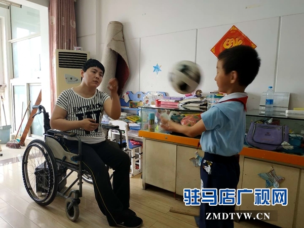 孝心少年陈宗阳：用爱唤醒沉睡的妈妈