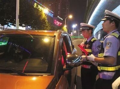 我国出动30.2万人次警力开展酒驾醉驾毒驾夜查行动
