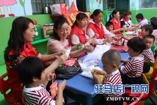 开发区卫计委开展“端午送温情”志愿者服务活动