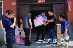 驻马店市工商局局长宋炳顺到西平看望慰问驻村干部