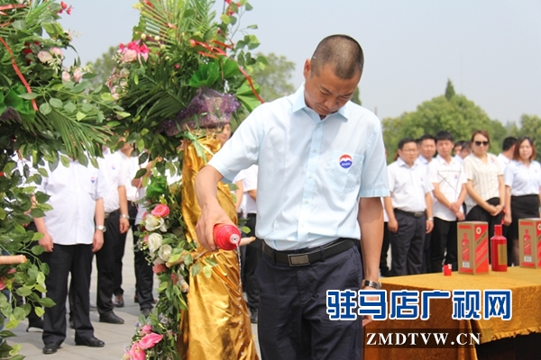 茅台迎宾酒（中国红） 踏寻红色足迹 缅怀革命先烈杨靖宇