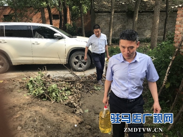 团市委到扶贫帮扶村开展“七一”走访慰问活动