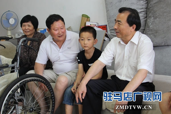 戚存杰一行看望慰问“新时代好少年”陈宗阳