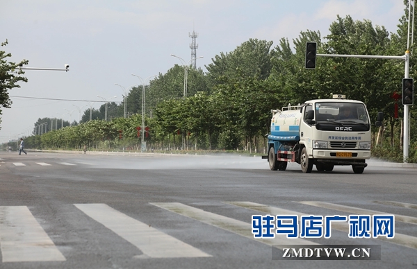 经济开发区开展每周“星期五环境清洁日”活动