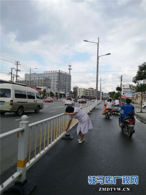 驻马店民生医院积极参与市中心城区“星期五环境清洁日”活动
