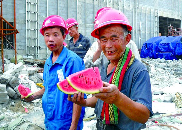 驻马店市总工会2018年“送清凉”活动启动