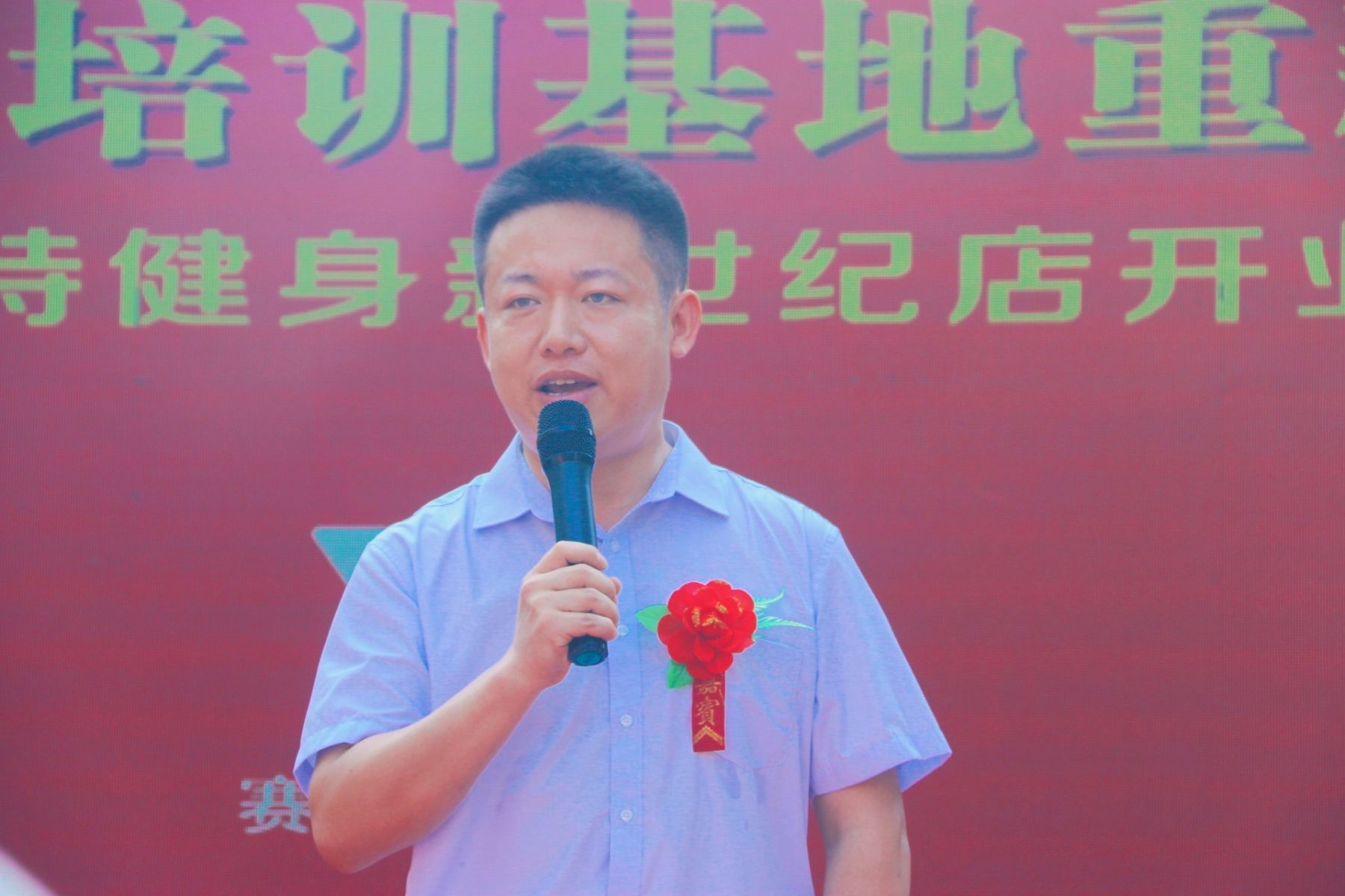赛亚菲特健身新世纪店升级为驻马店群众游泳健身运动提供新的服务平台