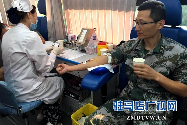  无偿献血进军营