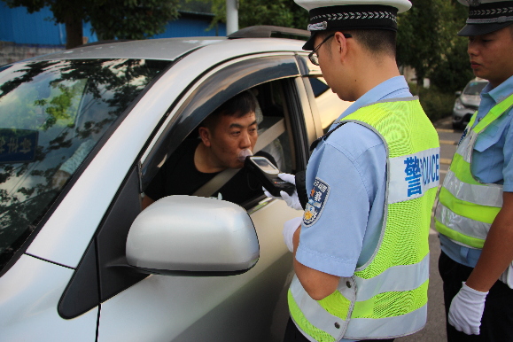 全市公安机关交通秩序集中整治行动效果好