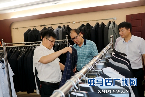 中国教育电视台赵士泉一行到驻马店青年商会考察交流