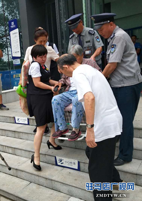 中原银行驻马店西园支行从“心”出发热情服务老年客户
