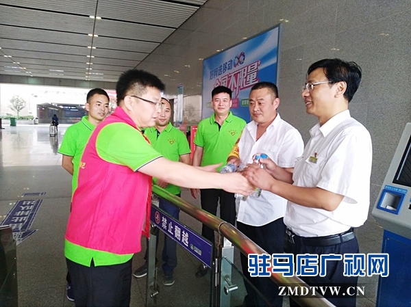 驻马店市青年商会志愿者真情服务中国农加工洽谈会