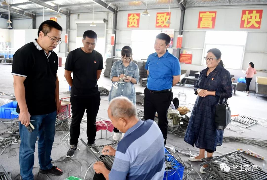 经济日报河南记者站站长夏先清一行到新蔡调研采访
