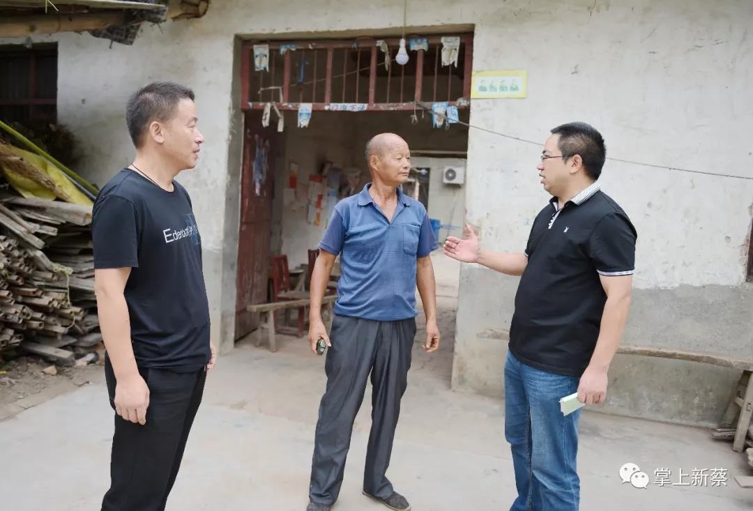 经济日报河南记者站站长夏先清一行到新蔡调研采访