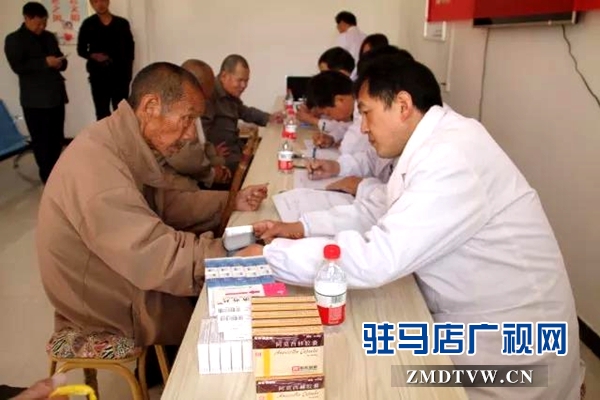 上蔡开展“点亮微心愿•义诊送健康”活动