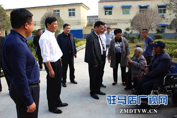 汝南县委书记彭宾昌给孤寡老人送“节礼”
