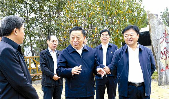 朱延林一行到我市调研指导林业生态建设工作