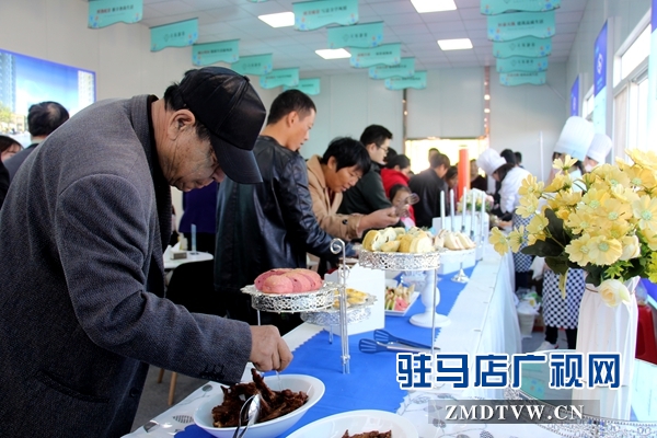 遂平天纵御府举行 “美食乐翻天 抓钱总动员”活动