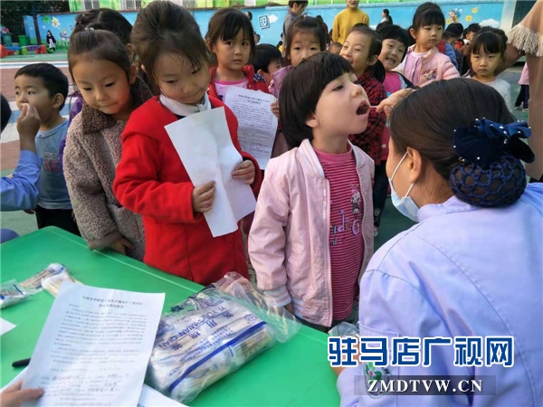 驻马店市口腔医院联合驻马店市实验幼儿园免费为幼儿进行乳牙涂氟防龋工作