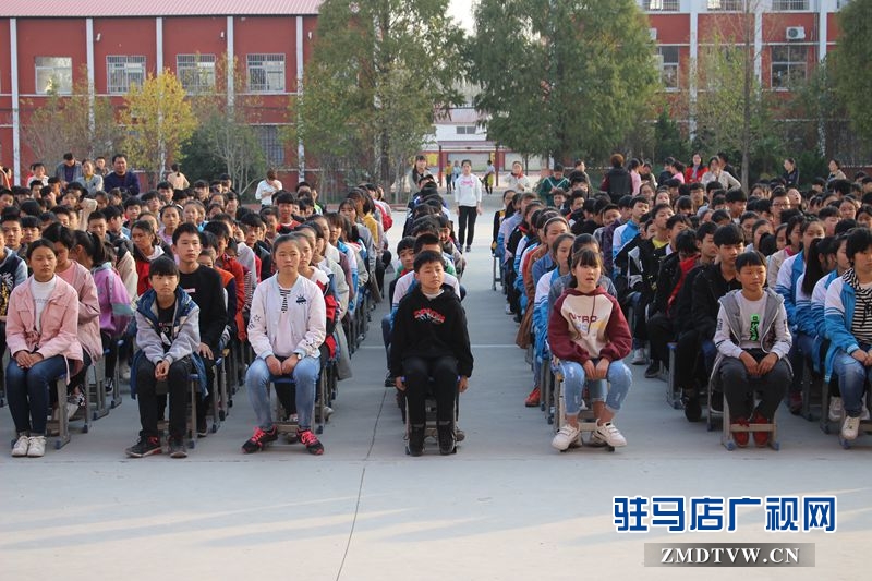 关工委道德法制教育报告会现场2.JPG