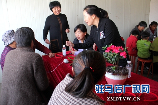 确山县三里河街道贫困居民就业有了好去处