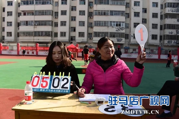 泌阳县举行 “扫黑除恶”全民参与篮球友谊赛