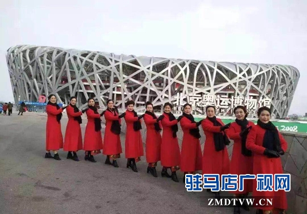 泌阳县秋之韵模特队在北京获大奖