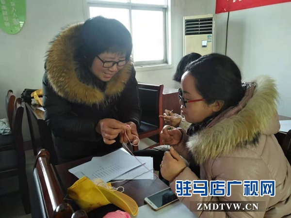 确山县三里河街道举办精准扶贫培训班 