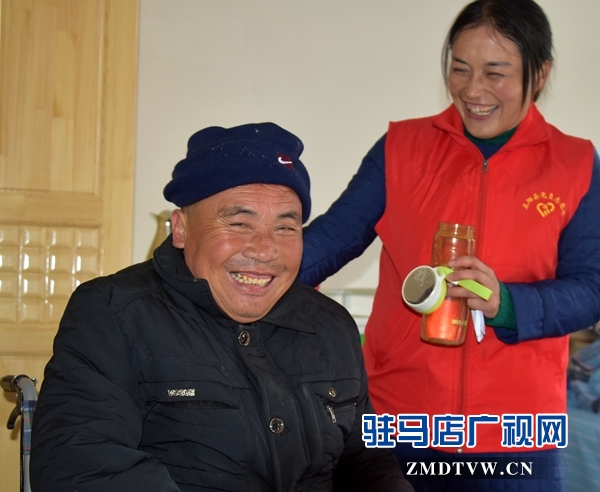 正阳县永兴镇22位五保老人喜迁新居 