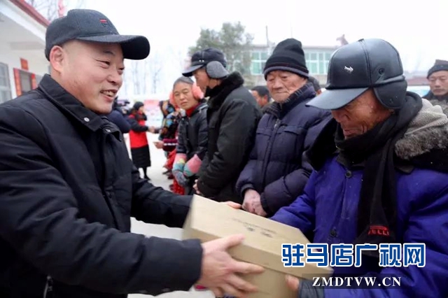 上蔡县开展脱贫攻坚 “暖冬行动”捐赠活动