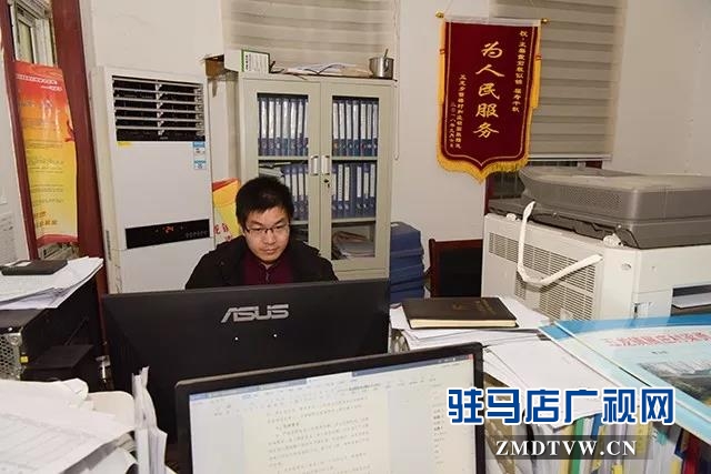 扶贫夫妻齐上阵 甘当群众“贴心人”