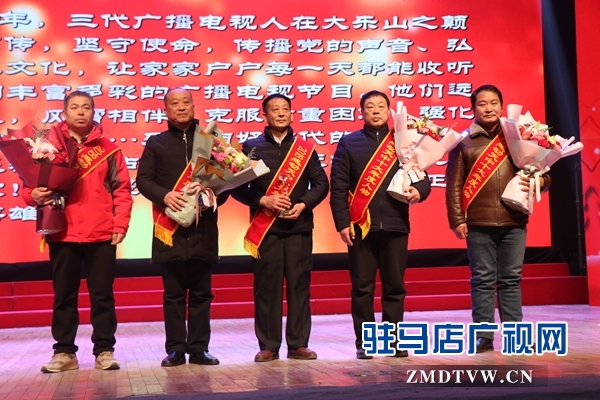 学习典型精神  汲取榜样力量
