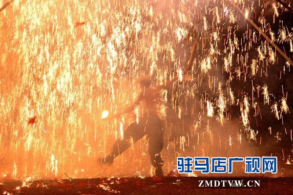 春节期间 确山铁花将在北京绽放
