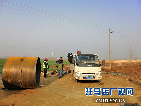 二水厂水管爆裂处蓄水严重 通水时间暂无法确定