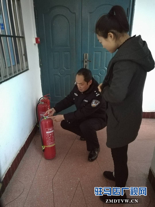 西园派出所在辖区宣传防范知识