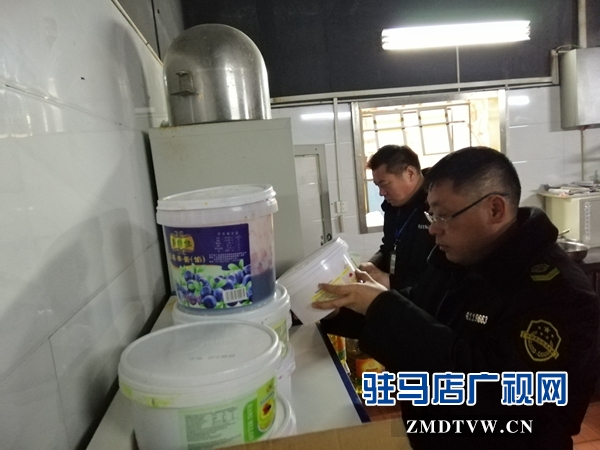 西平：加强年货市场食品整治 确保群众平安过节