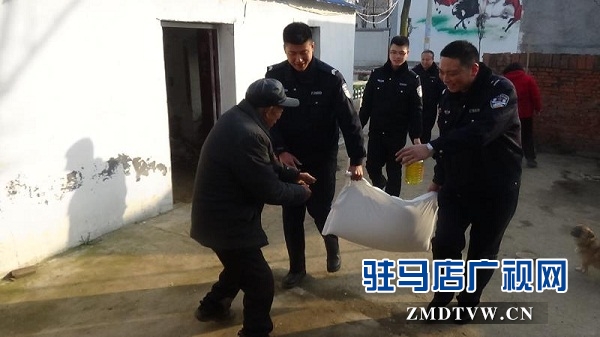 东高派出所春节前夕开展下乡扶贫慰问帮扶活动