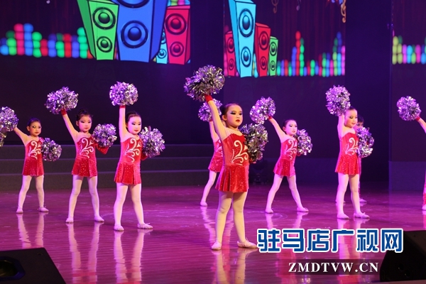 “不忘初心 立德树人”2019驻马店市教育局新春团拜会举行