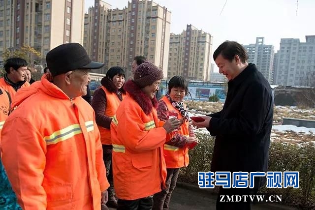  胡建辉带队走访慰问一线工作人员