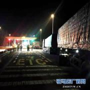 正阳：多部门联合治超  3台严重超限货车被查处