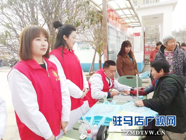 开发区举办“青春志愿行 出彩新时代”暨学雷锋青年志愿服务月启动