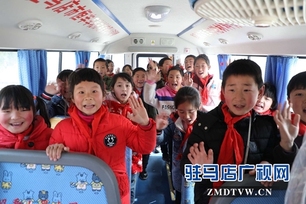  爱心企业向板桥镇夏庄小学捐赠校车护航留守儿童上学路