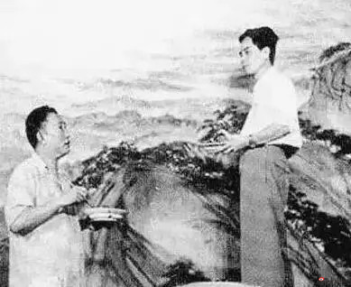 人民大会堂里的35幅大作