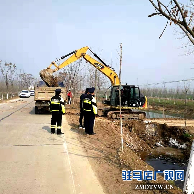 正阳县开展“公路记忆”路域环境整治行动