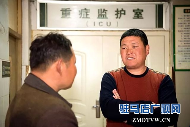 他一路飚车还闯红灯竟获警方点赞