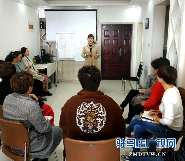 开展心理疏导培训  关注青少年心理健康