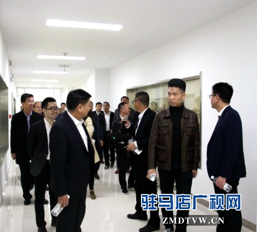 20多家网络媒体记者到遂平县集中采访